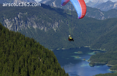 UP Makalu4 L Blau - Rot - Weiß mit neuwertigen Tuchwerten